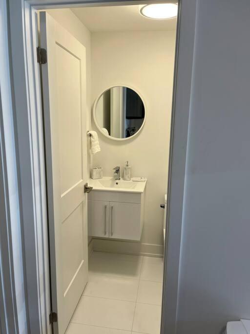 Lovely One Bedroom Condo With Free Parking Niagara Falls Exterior foto